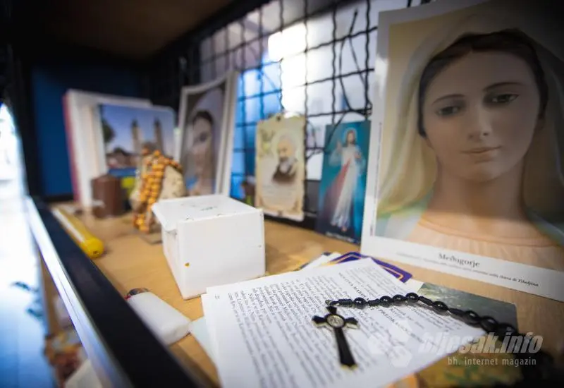 Prvi katolički kafić u Mostaru - Posjetili smo prvi katolički kafić u Mostaru - Tko treba doći, doći će ovdje